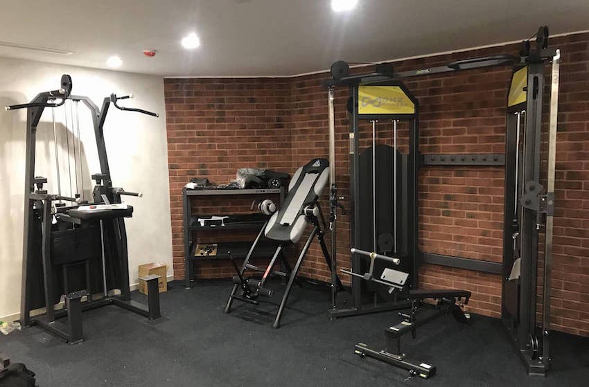 Как оборудовать домашний спортзал в гараже